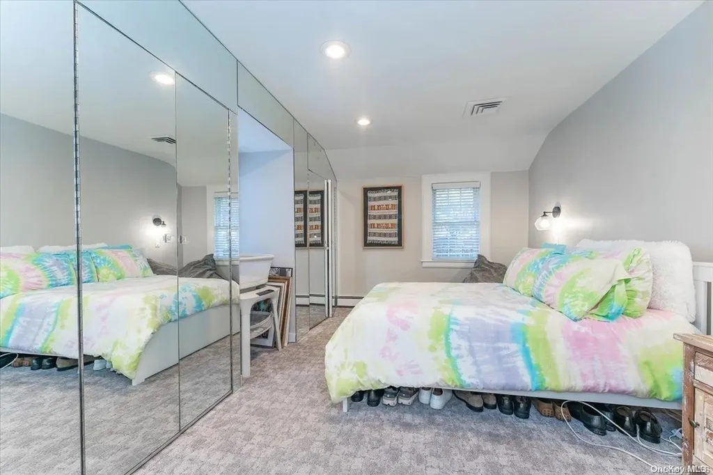 207 Combs Avenue Woodmere NY 11598
