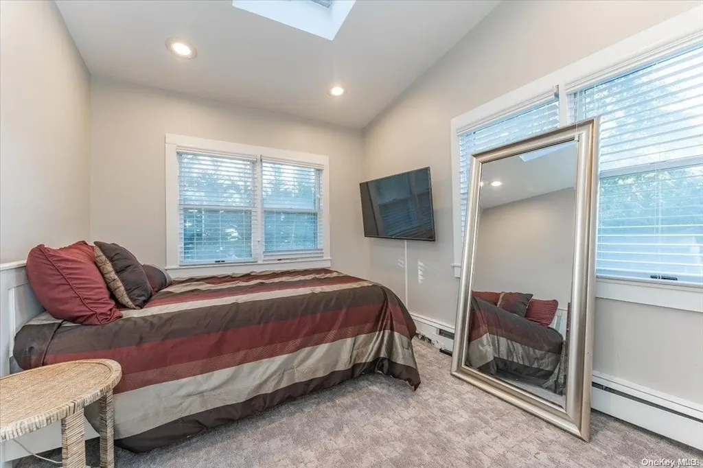 207 Combs Avenue Woodmere NY 11598