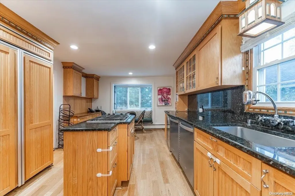207 Combs Avenue Woodmere NY 11598