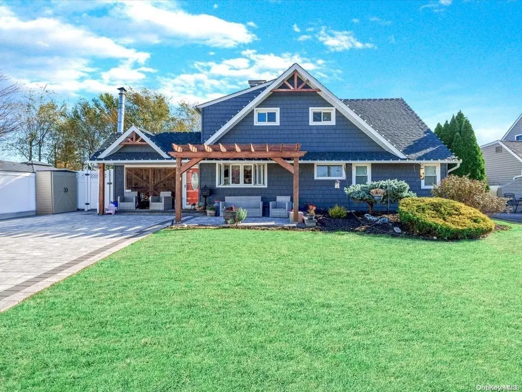 17 Tinder Lane Levittown NY 11756