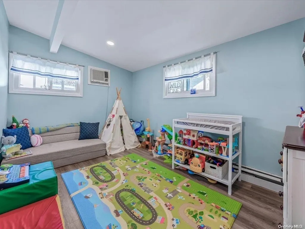 17 Tinder Lane Levittown NY 11756