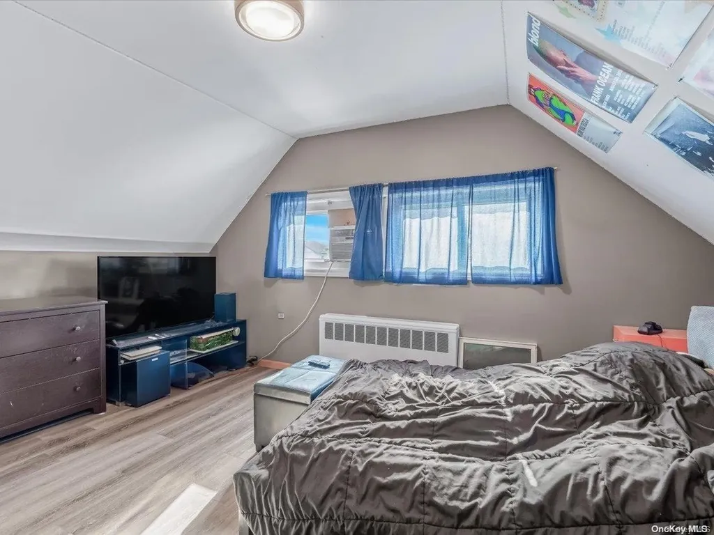17 Tinder Lane Levittown NY 11756