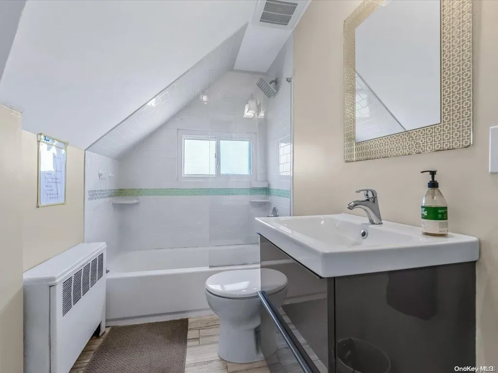 17 Tinder Lane Levittown NY 11756