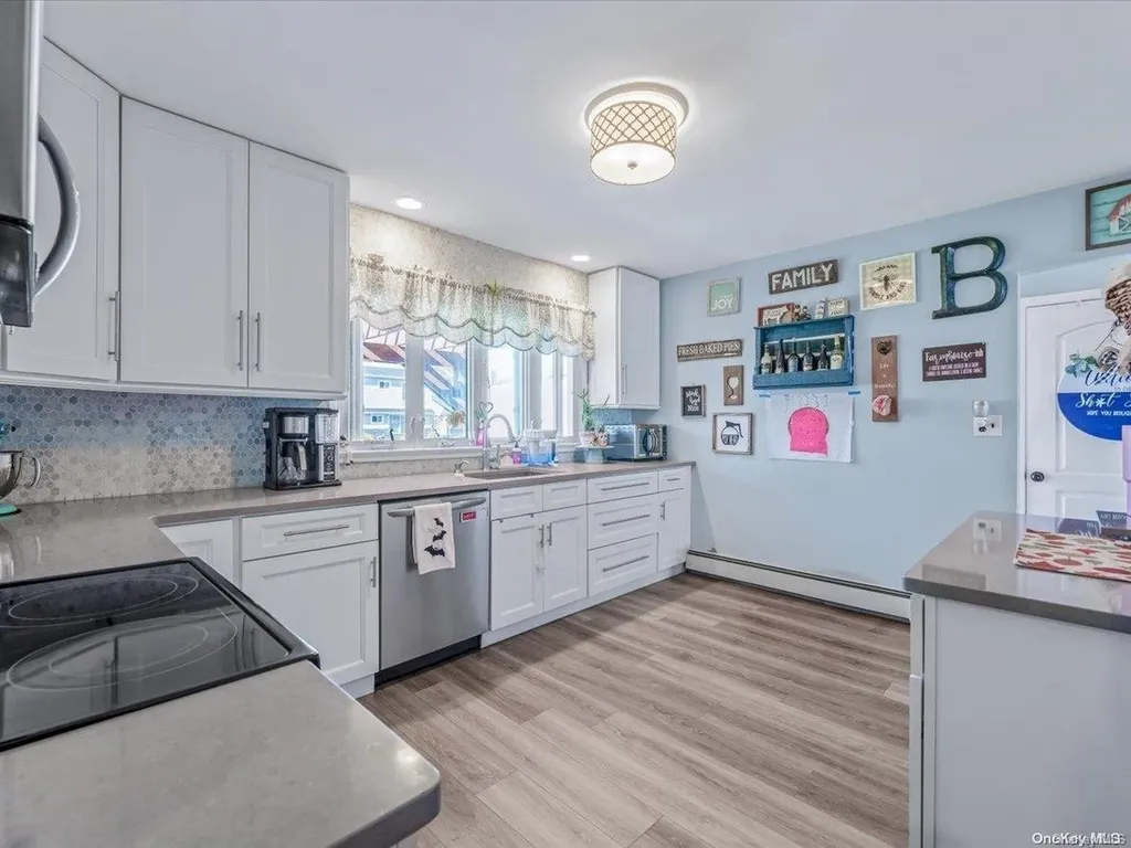 17 Tinder Lane Levittown NY 11756