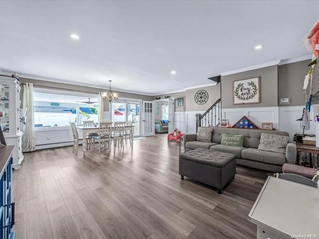 17 Tinder Lane Levittown NY 11756