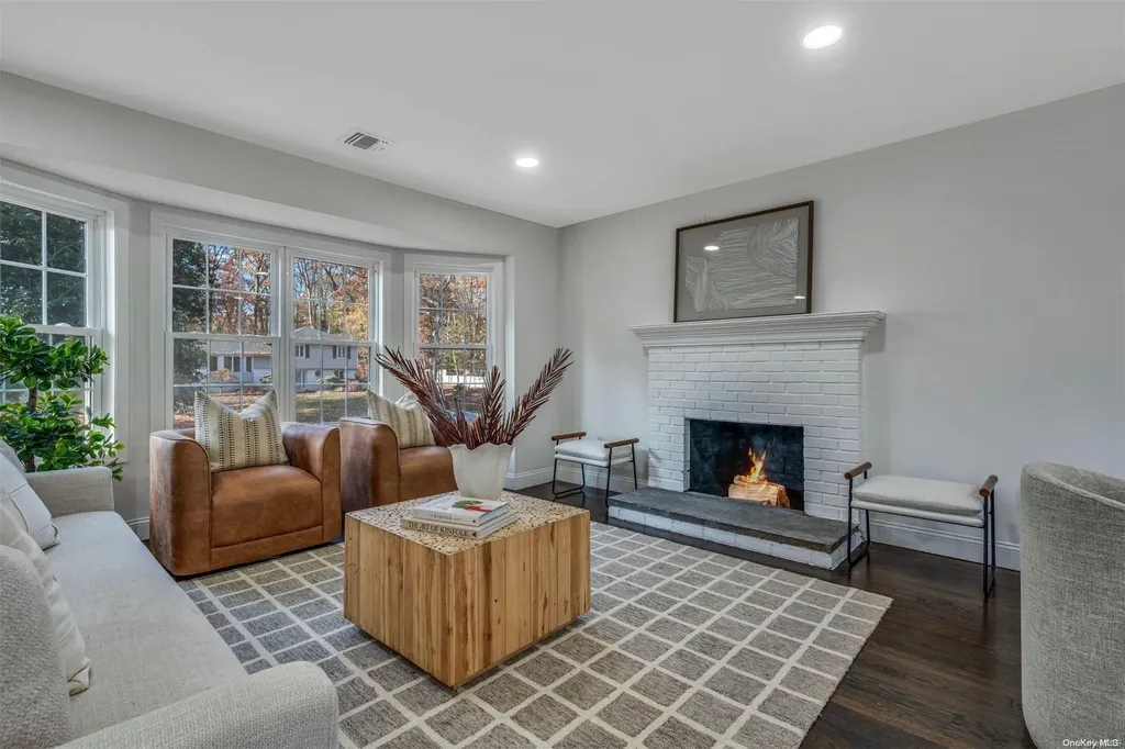 57 Brooksite Drive Smithtown NY 11787