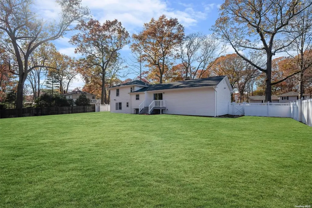 57 Brooksite Drive Smithtown NY 11787