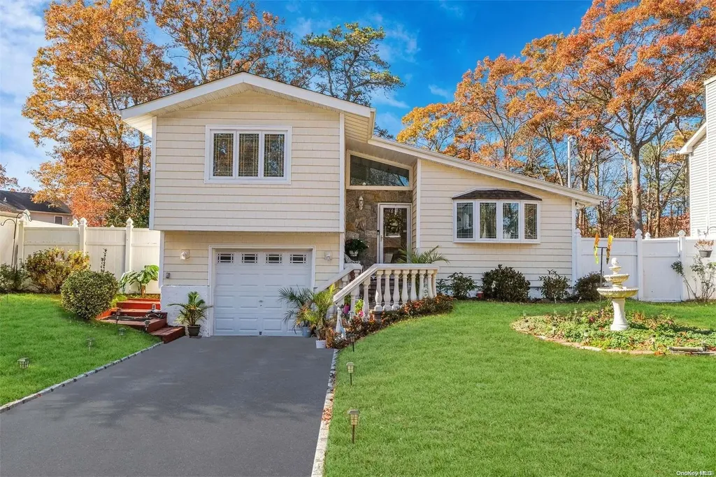 140 Dana Avenue Mastic NY 11950