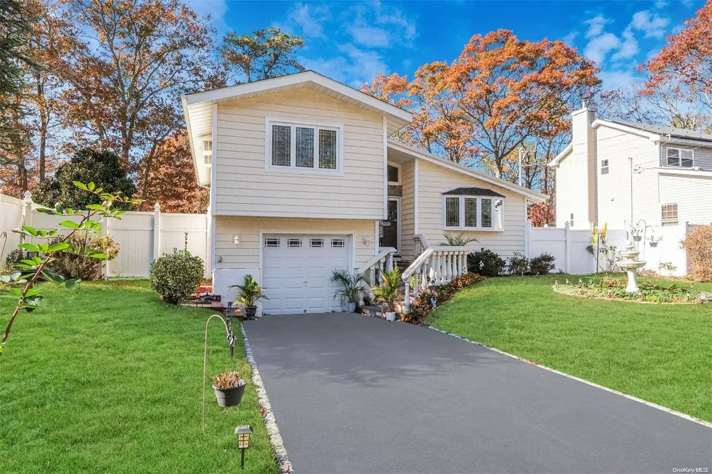 140 Dana Avenue Mastic NY 11950