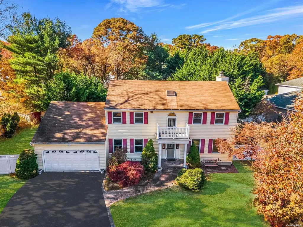 99 S Washington Avenue Centereach NY 11720