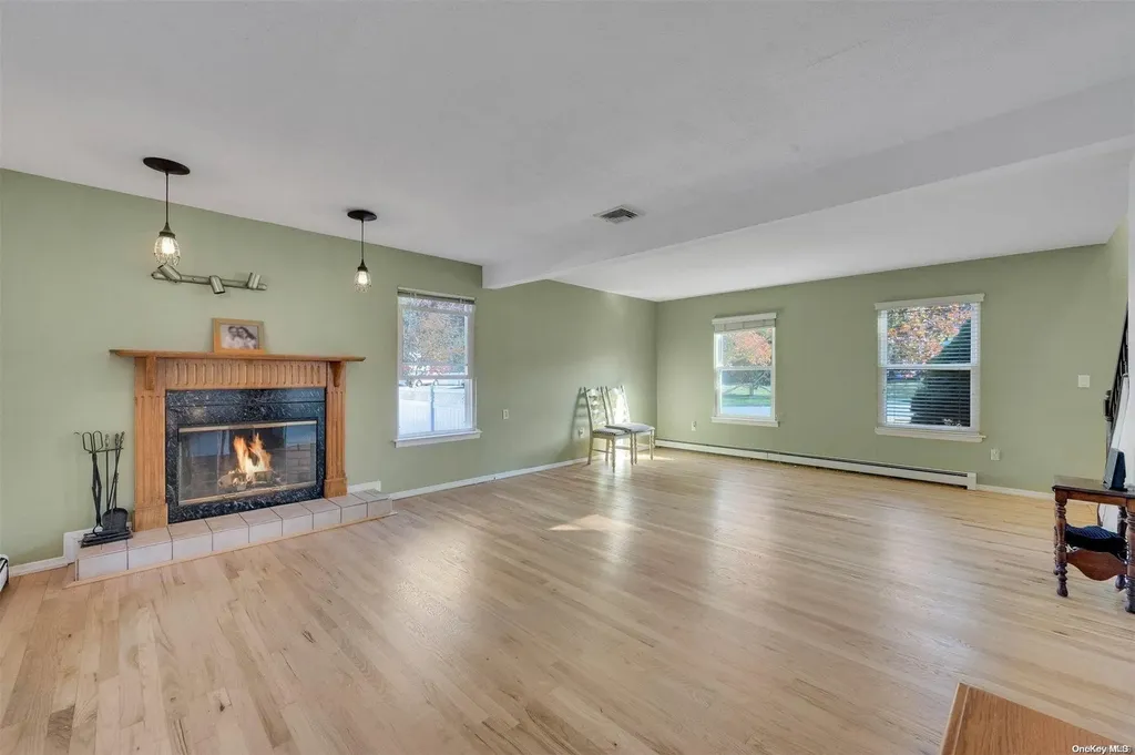 99 S Washington Avenue Centereach NY 11720