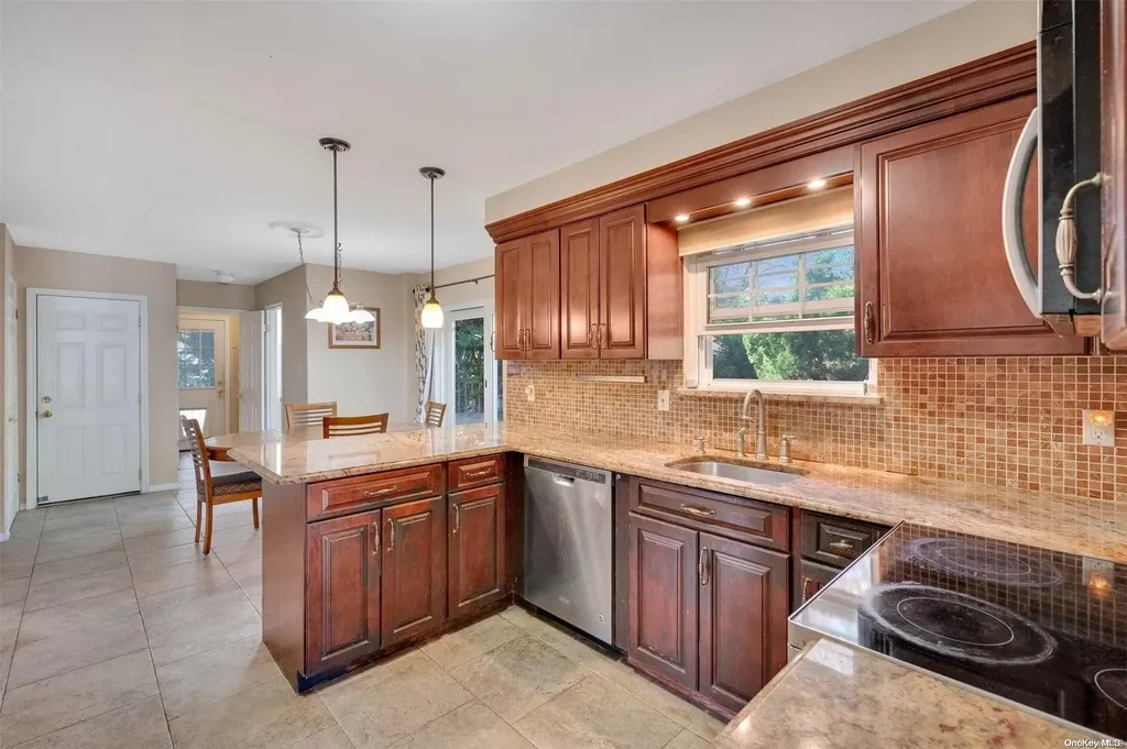 99 S Washington Avenue Centereach NY 11720