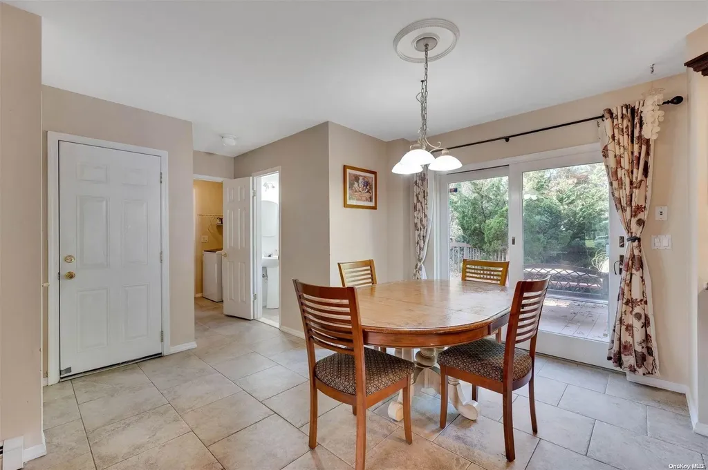 99 S Washington Avenue Centereach NY 11720