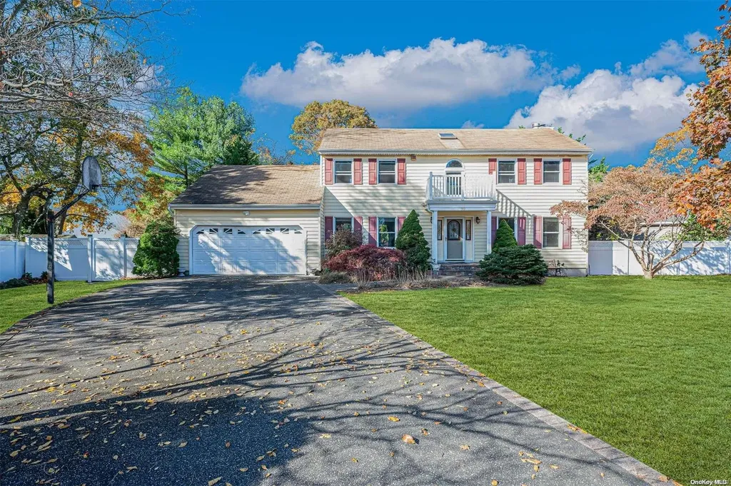 99 S Washington Avenue Centereach NY 11720