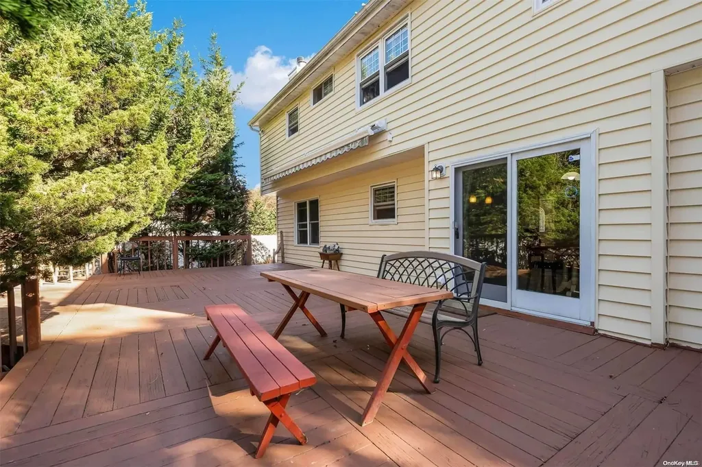 99 S Washington Avenue Centereach NY 11720