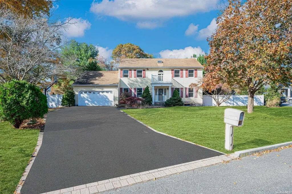 99 S Washington Avenue Centereach NY 11720