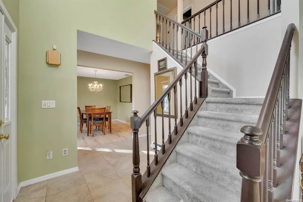 99 S Washington Avenue Centereach NY 11720