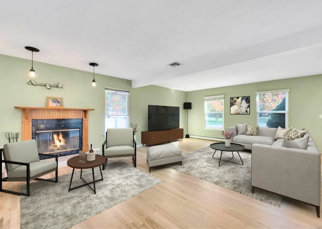99 S Washington Avenue Centereach NY 11720