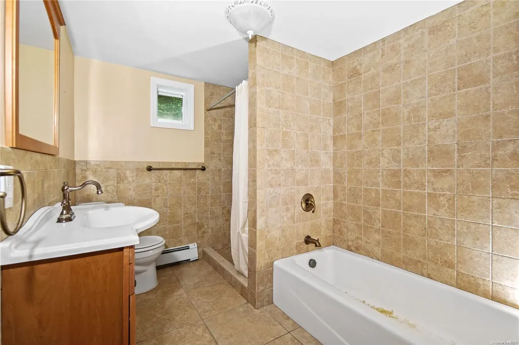 48 Smith Street Glen Head NY 11545