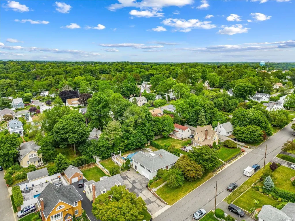 48 Smith Street Glen Head NY 11545