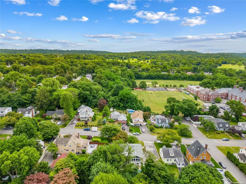 48 Smith Street Glen Head NY 11545