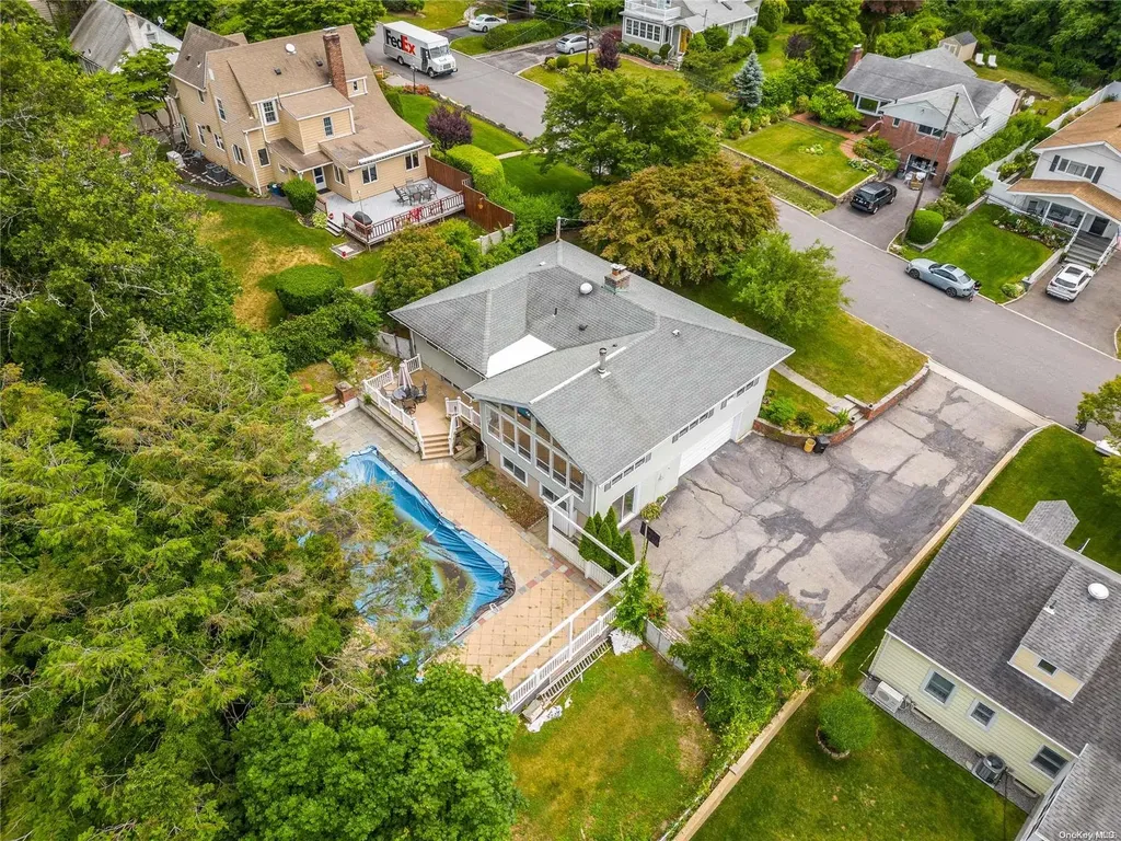48 Smith Street Glen Head NY 11545