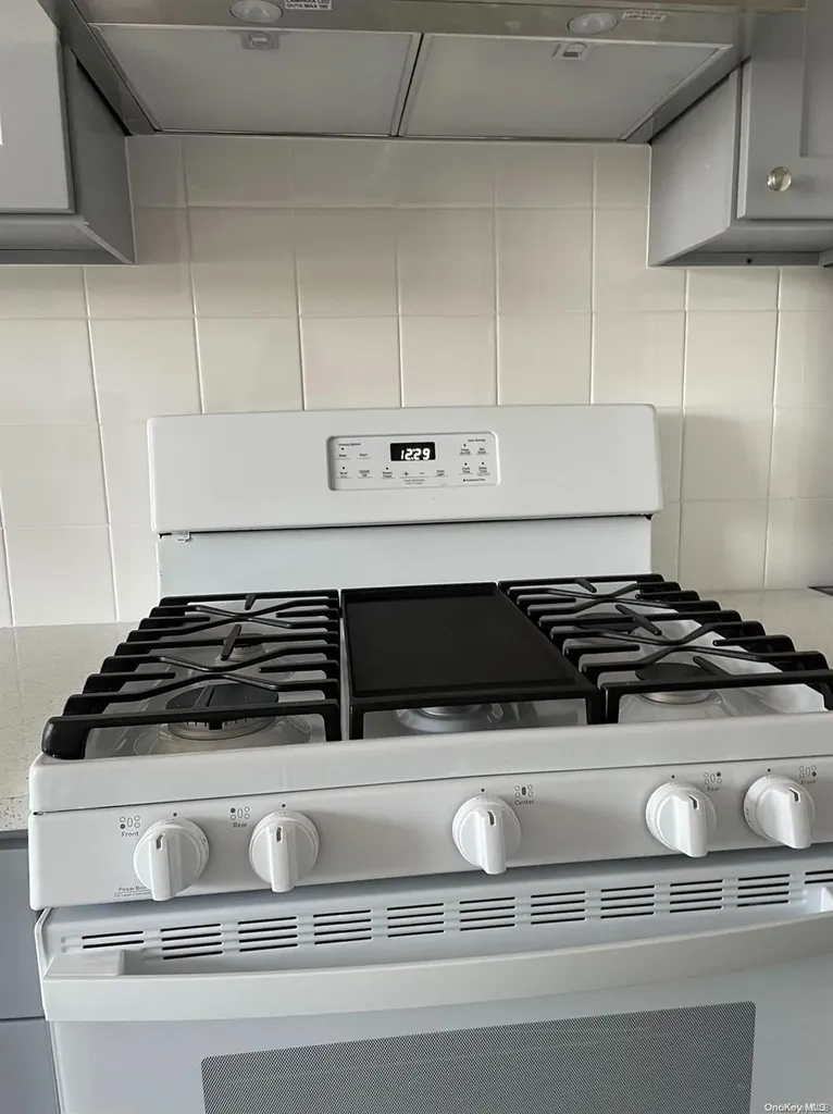 149-43 35th Avenue Flushing NY 11354