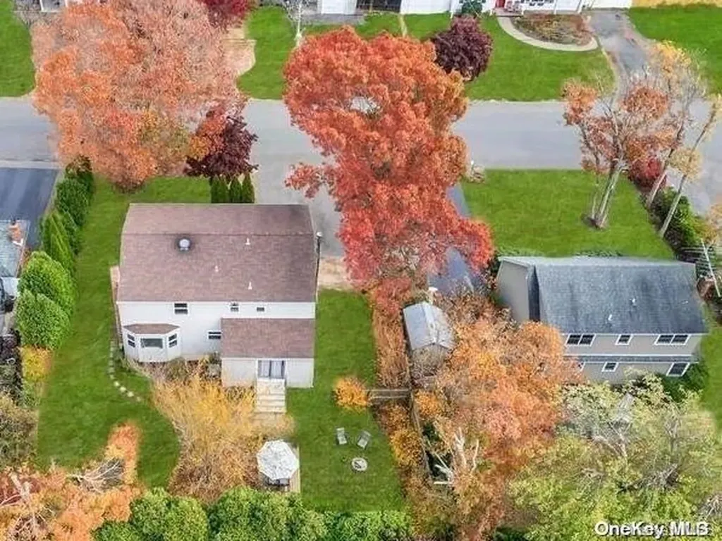 42 Burney Boulevard Mastic NY 11950