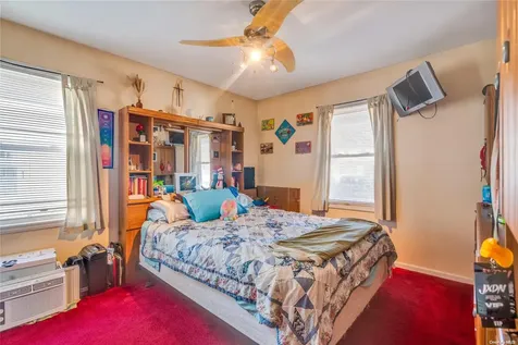 128 Gracie Drive North Babylon NY 11703