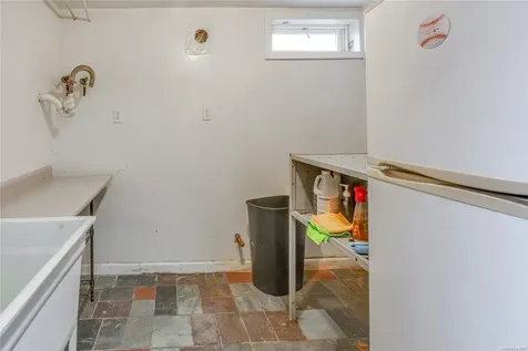 128 Gracie Drive North Babylon NY 11703