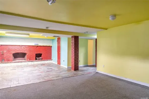 128 Gracie Drive North Babylon NY 11703