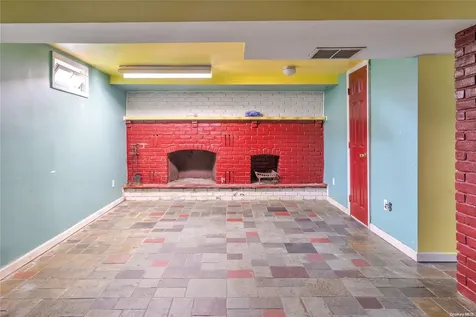 128 Gracie Drive North Babylon NY 11703