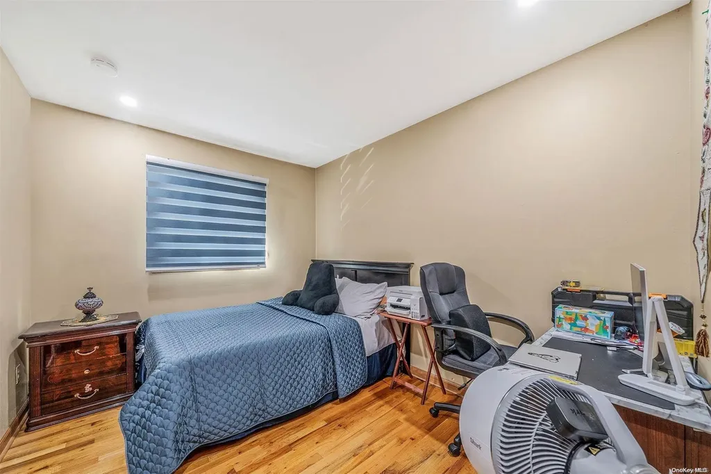 513 Carlls Path Deer Park NY 11729