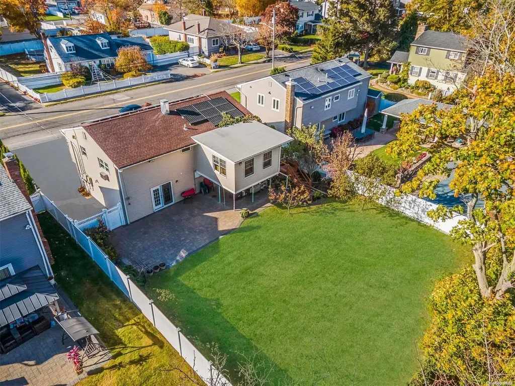 513 Carlls Path Deer Park NY 11729