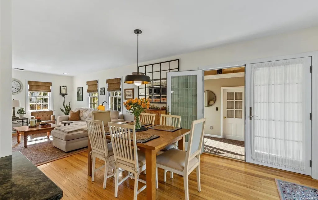 4 Chestnut Avenue Glen Head NY 11545