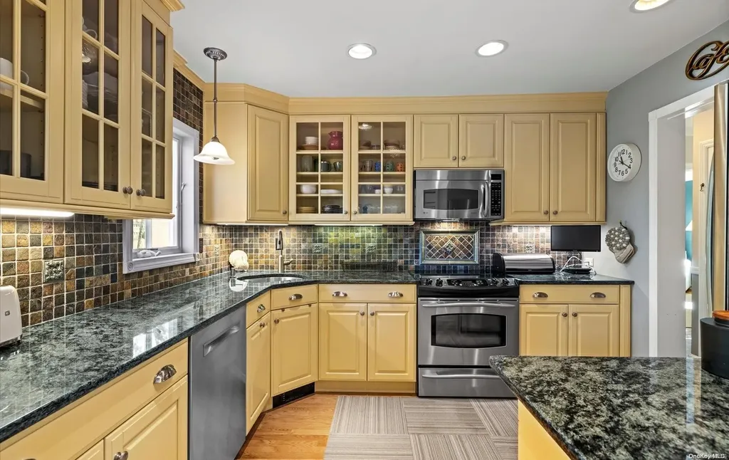 4 Chestnut Avenue Glen Head NY 11545