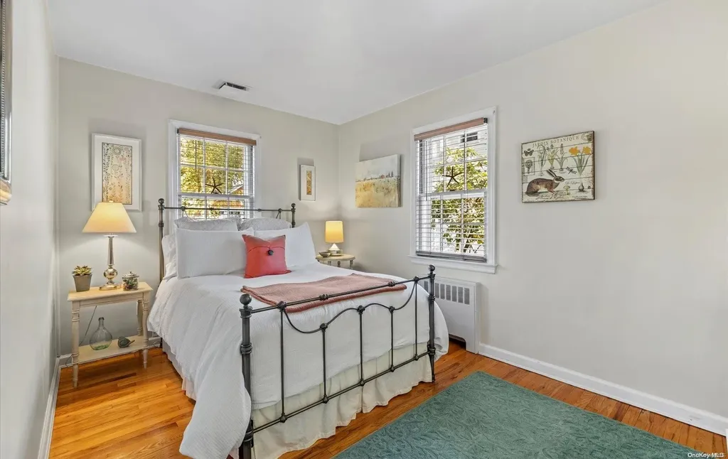 4 Chestnut Avenue Glen Head NY 11545