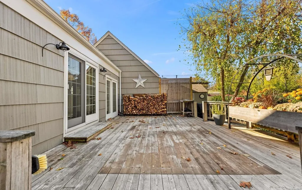4 Chestnut Avenue Glen Head NY 11545