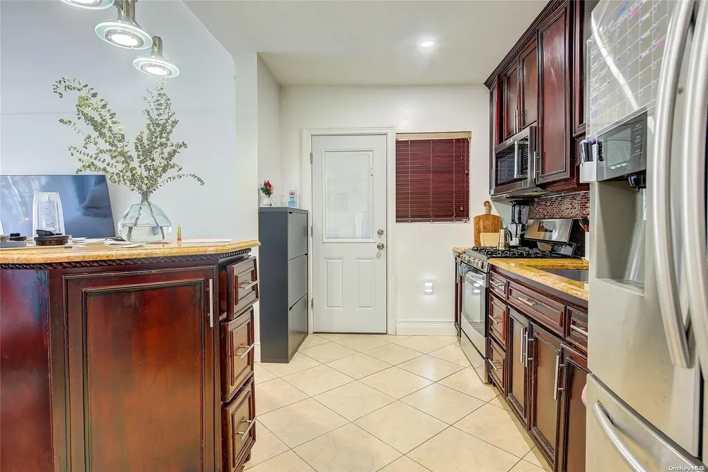 264 Highland Boulevard Brooklyn NY 11207
