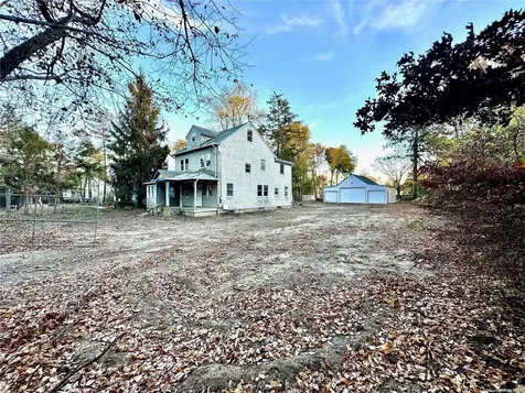 364 Old Farmingdale Road West Babylon NY 11704