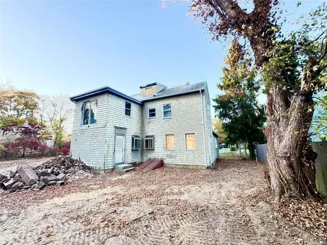 364 Old Farmingdale Road West Babylon NY 11704