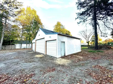 364 Old Farmingdale Road West Babylon NY 11704