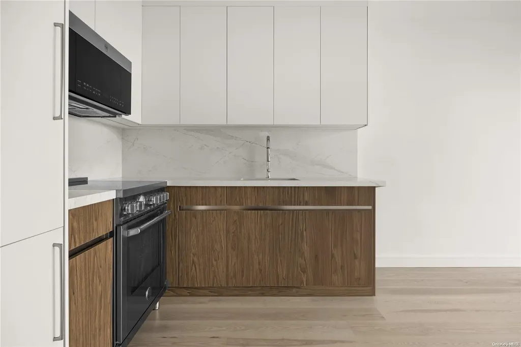 25-88 38th Street Astoria NY 11103