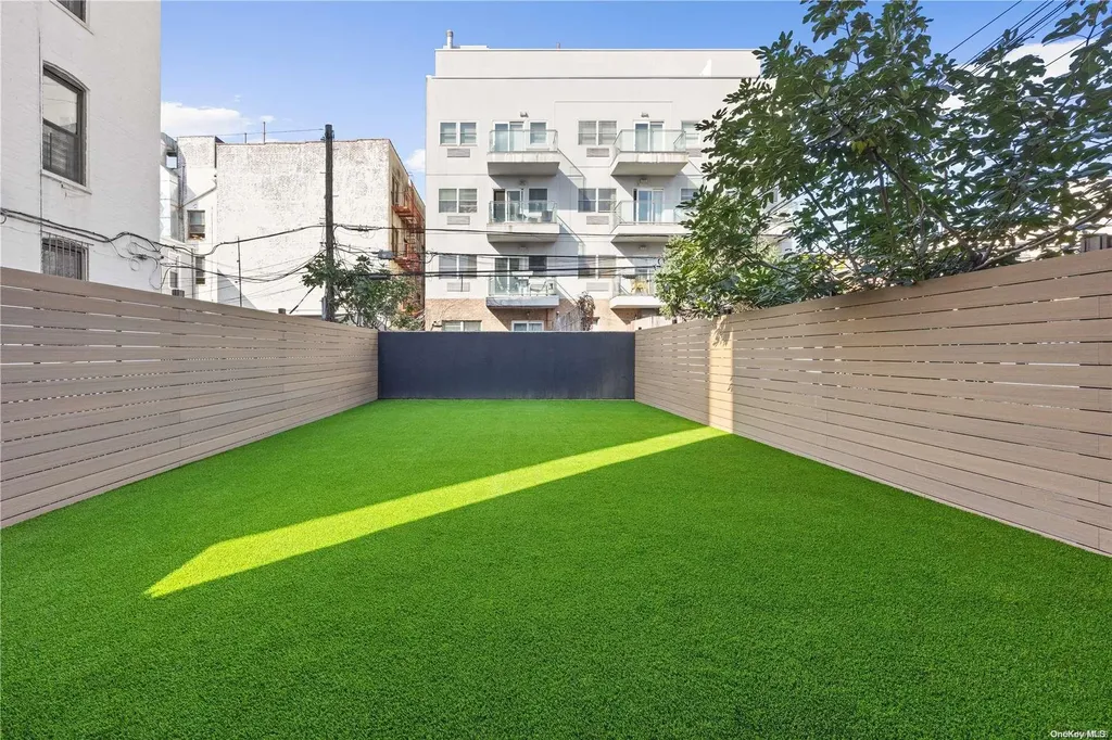 25-88 38th Street Astoria NY 11103