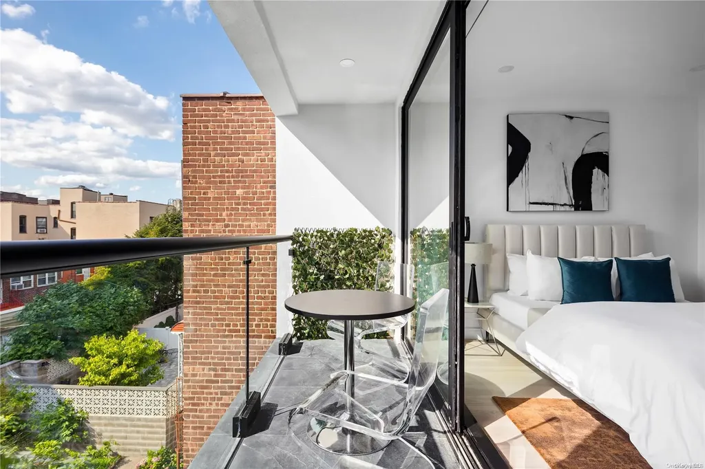 25-88 38th Street Astoria NY 11103