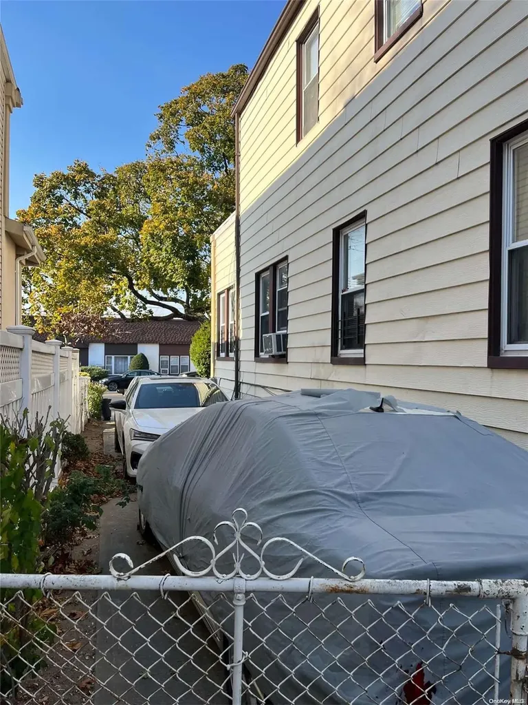 139-55 230th Place Springfield Gardens NY 11413