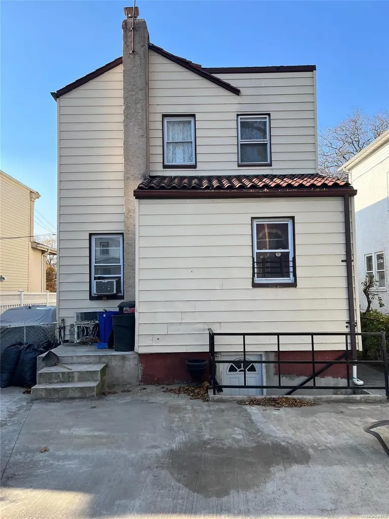 139-55 230th Place Springfield Gardens NY 11413