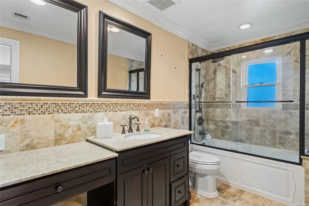 8 Cranford Road Plainview NY 11803