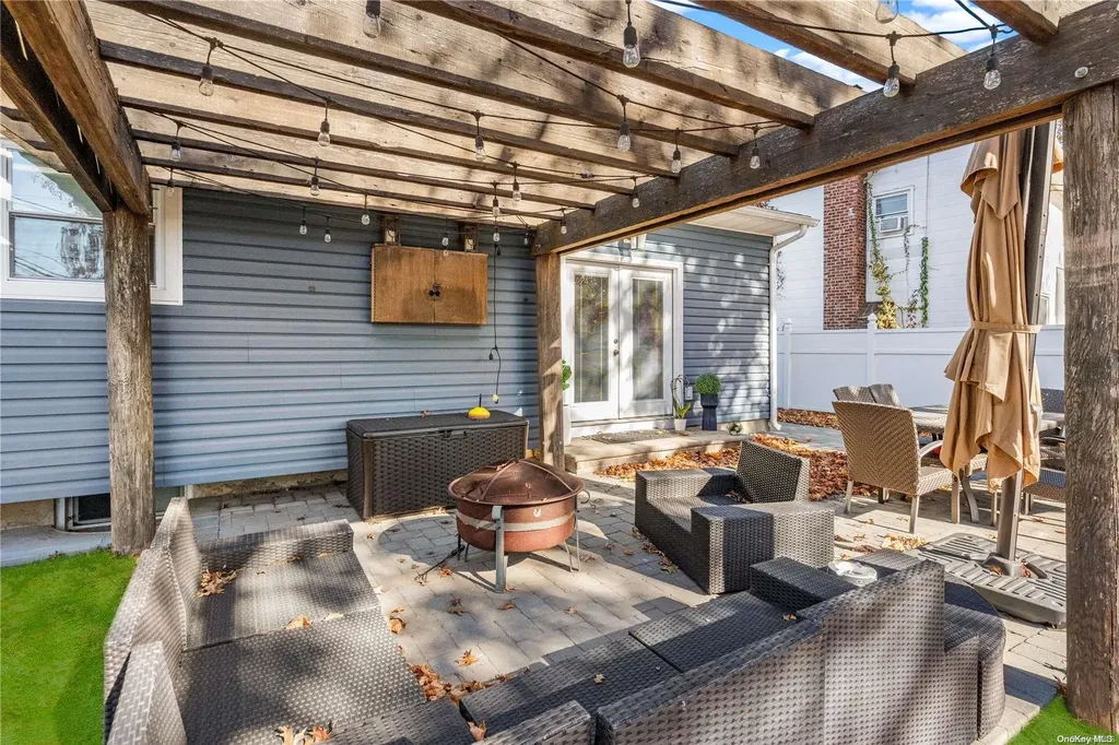 8 Cranford Road Plainview NY 11803