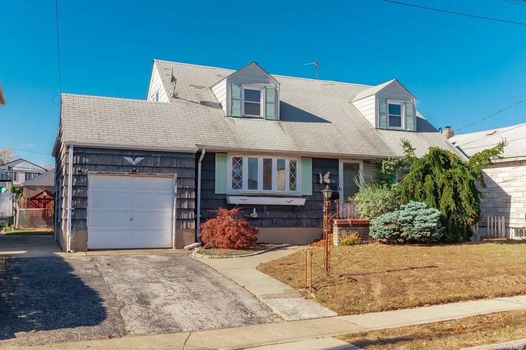 40 Roeckel Avenue Valley Stream NY 11580